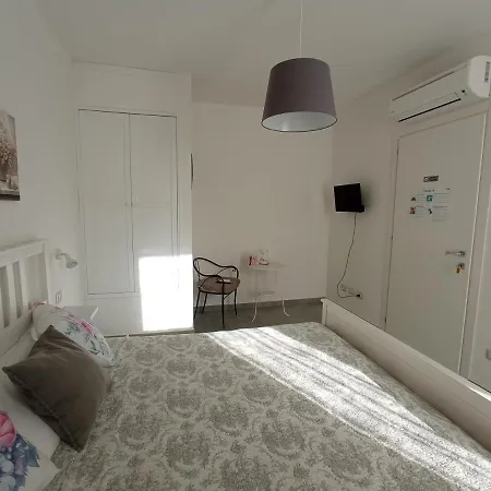 Adagiostay 3* Elmas