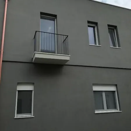 Adagiostay בית הארחה